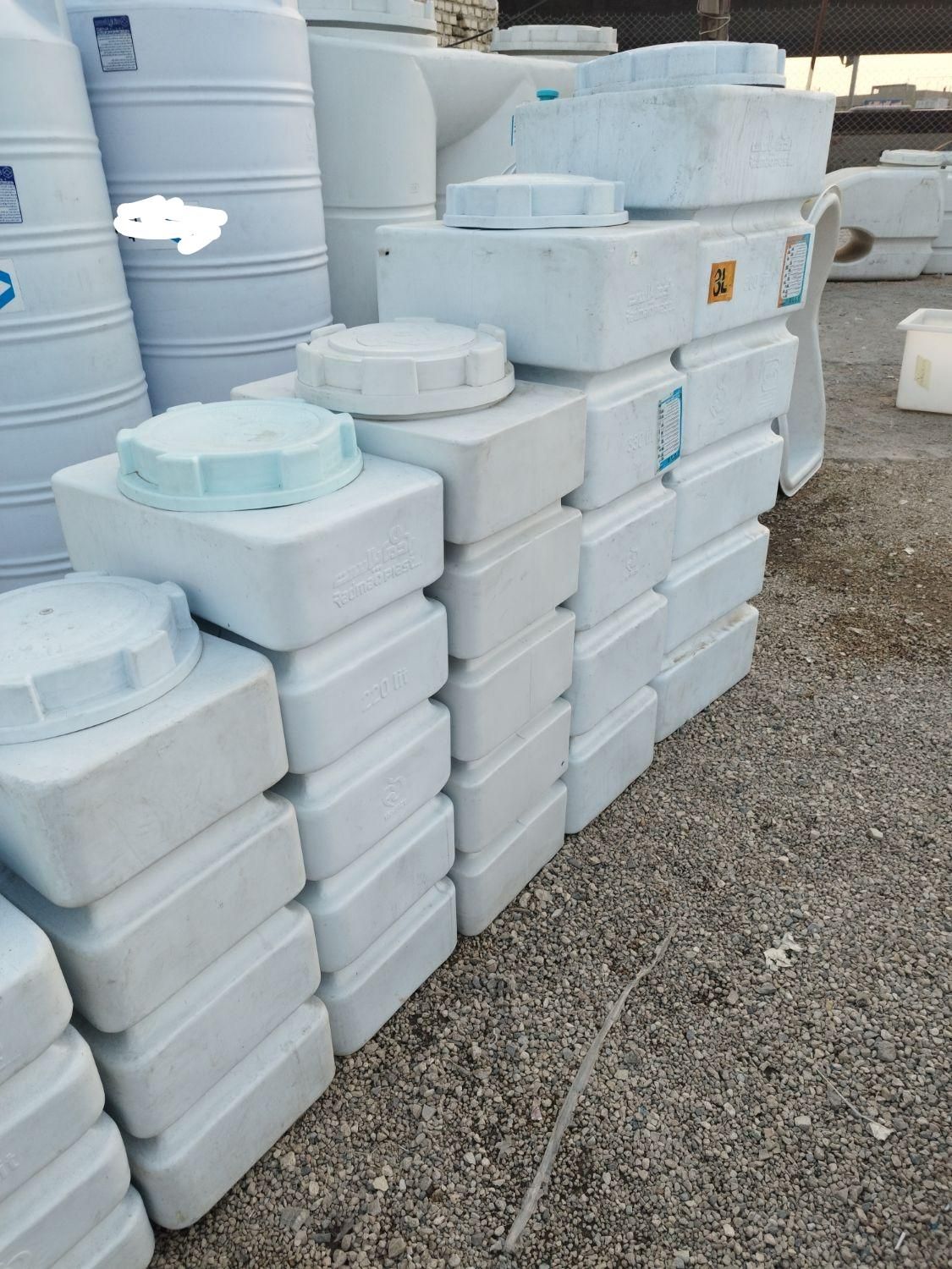 مخزن تانکر منبع آب ۱۰۰۰لیتری کتابی پلاستونیک|مصالح و تجهیزات ساختمان|اصفهان, مارچین|دیوار