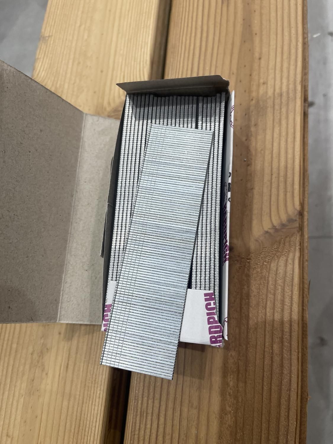 میخ ضدزنگ میخ اسکا میخکوب|عمدهفروشی|کرج, گلستان|دیوار