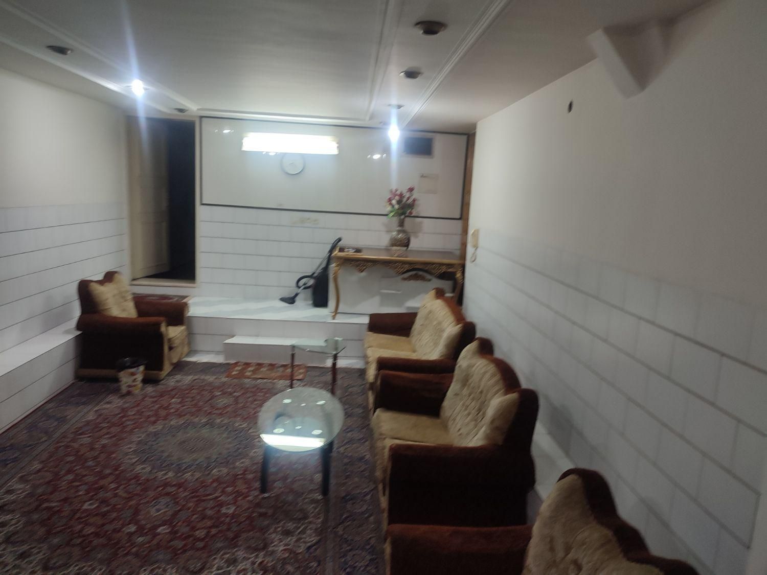 روزانه/هفتگی/ماهانه آپارتمان ۱۰۰ متری در اطلسی|اجارهٔ کوتاه‌مدت آپارتمان و سوئیت|شیراز, باغ تخت|دیوار