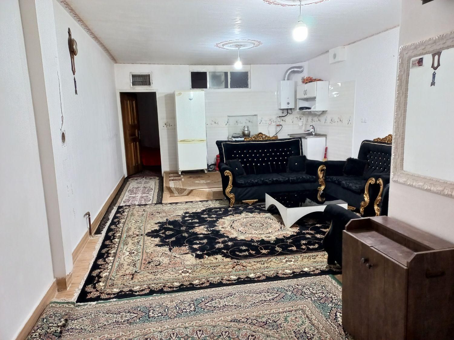 سوییت ویلایی+پارکینگ در ملایرشبانه روزی بامجوزرسمی|اجارهٔ کوتاه‌مدت آپارتمان و سوئیت|ملایر, |دیوار