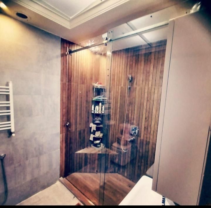 اجرا و تعمیرات شیشه سکوریت|خدمات پیشه و مهارت|یزد, |دیوار