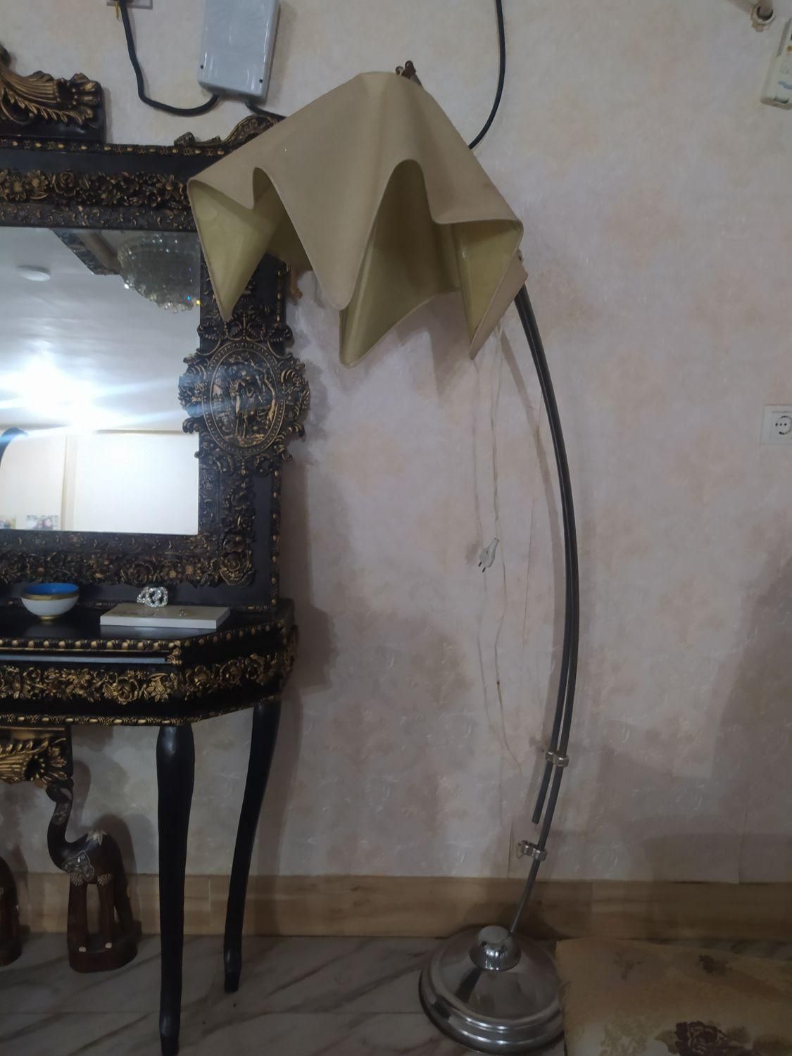 دوعدد اباژور کنار سالنی|چراغ خواب و آباژور|آبادان, |دیوار