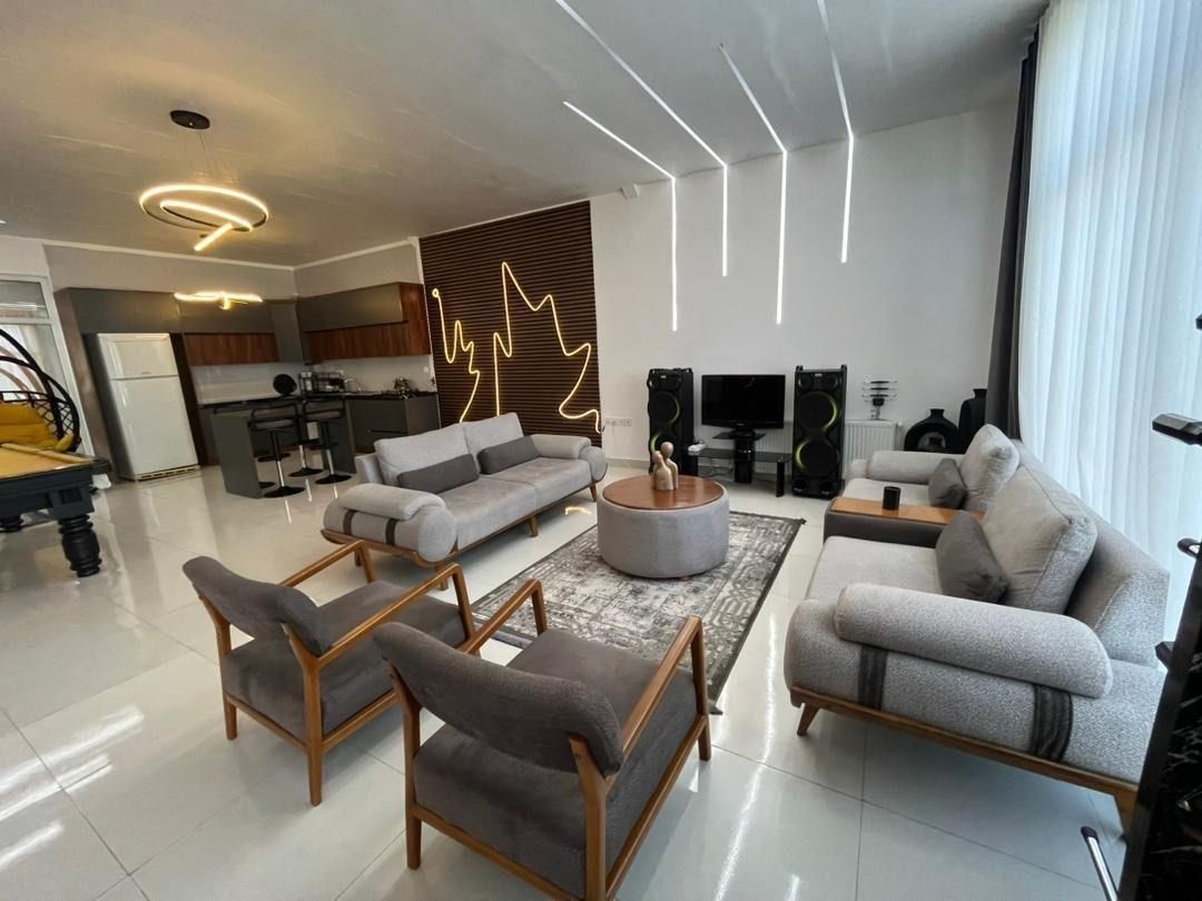 اجاره ویلا استخردار روزانه کردان،سهیلیه،چهارباغ|اجارهٔ کوتاه‌مدت ویلا و باغ|کرج, کمال‌شهر|دیوار