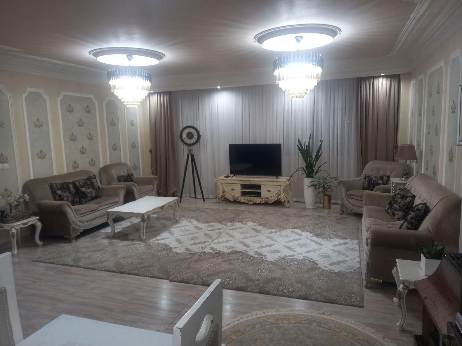 سوئیت آپارتمان/ ویلای جنگلی/ ویلا ساحلی/ استخردار|اجارهٔ کوتاه‌مدت آپارتمان و سوئیت|آستارا, |دیوار