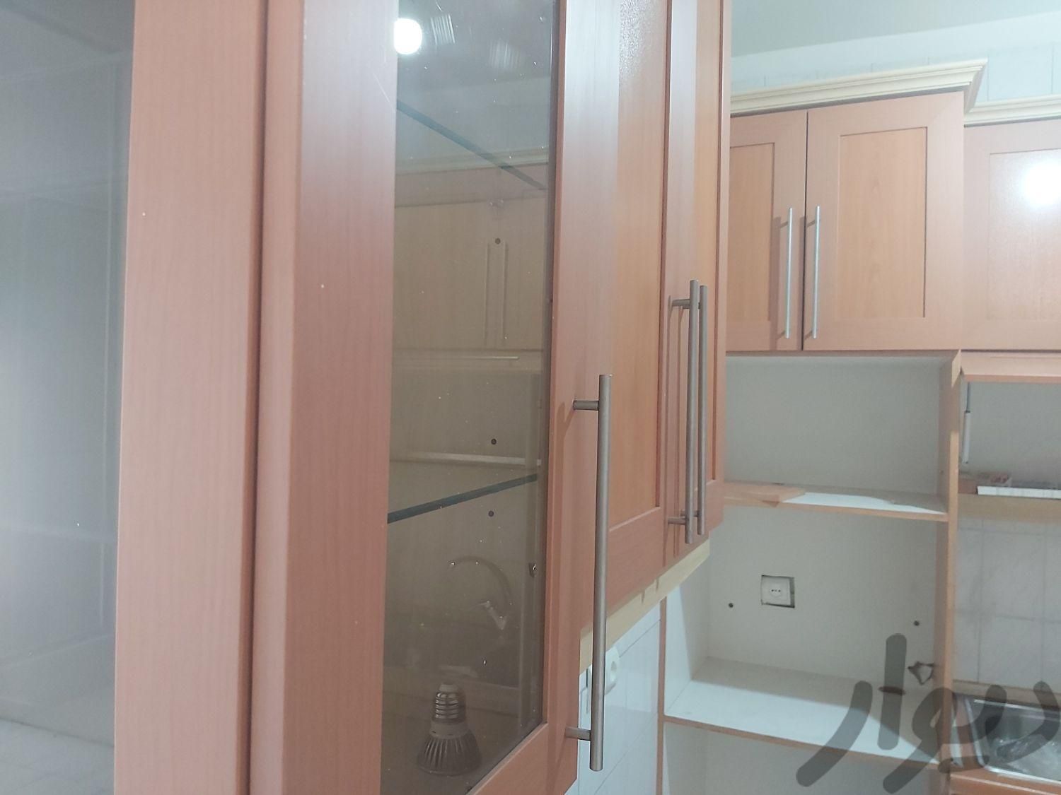 کابینت آشپزخانه چوبی تمیز و محکم|مصالح و تجهیزات ساختمان|تهران, شهرک پرواز|دیوار