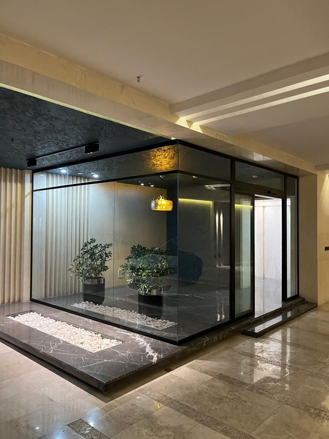 اجراانواع شیشه سکوریت لمینت شیشه ضد گلوله وفرم دار|خدمات پیشه و مهارت|مشهد, وکیلآباد|دیوار