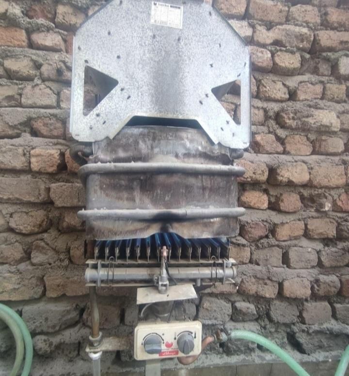 فروش و خریدار خریداری ابگرمکن های کهنه و پیکچ|آبگرمکن، پکیج، شوفاژ|خرم‌آباد, |دیوار