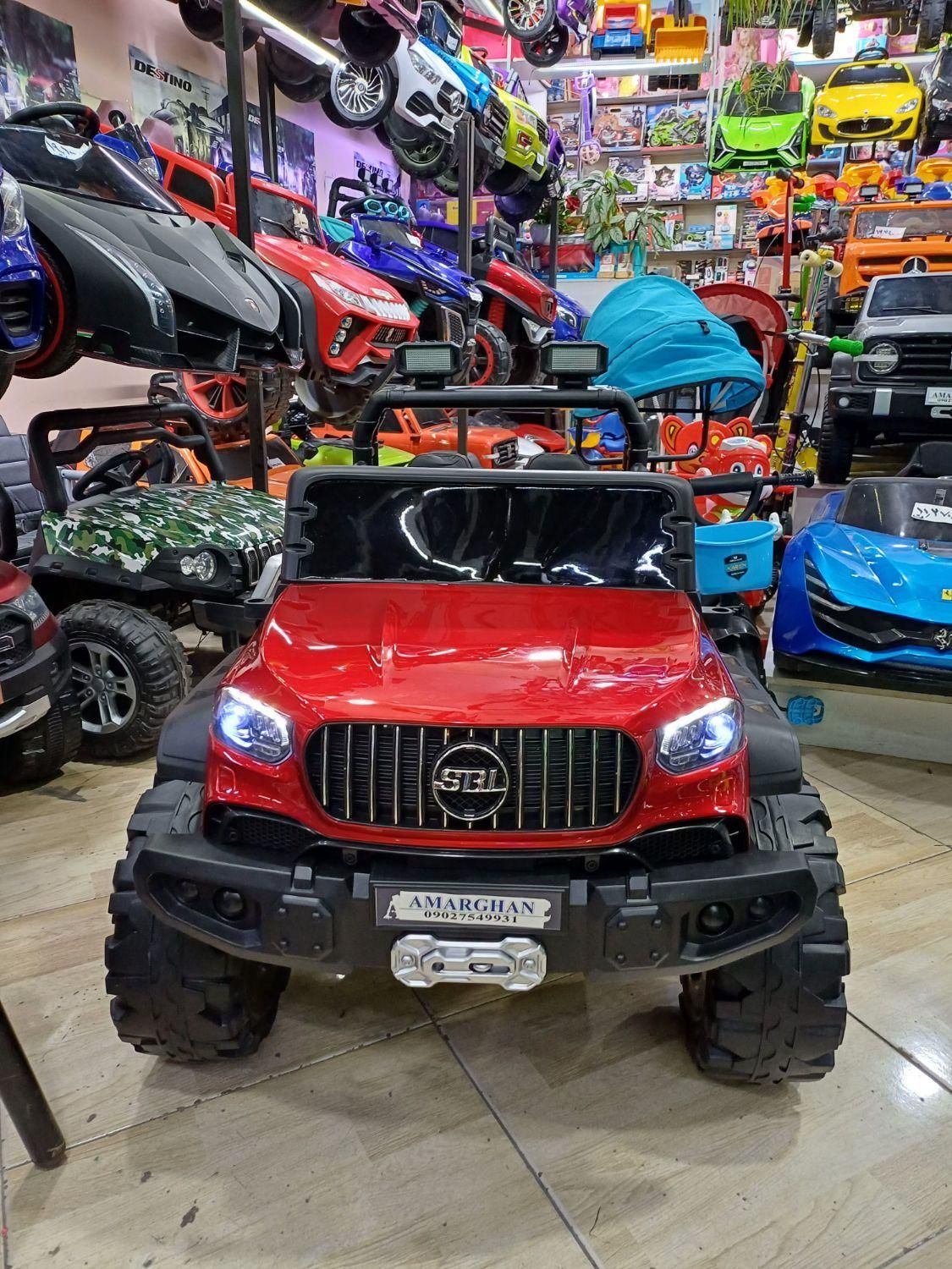 ماشین شارژی بنز آفرود چهارموتورگهواره ای متالیک|اسباببازی بچه|مشهد, توس (بلوار توس)|دیوار