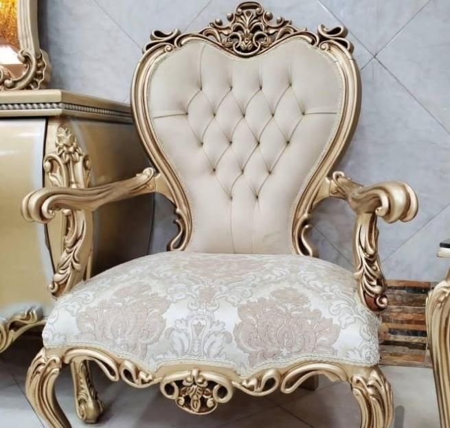 مبل پرفروش سلطنتی پسند|مبلمان خانگی و میز عسلی|رشت, گلسار|دیوار