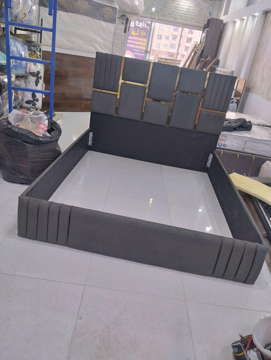 تخت مکعبی طلا کوب|تخت و سرویس خواب|گلبهار, شهر جدید گلبهار|دیوار