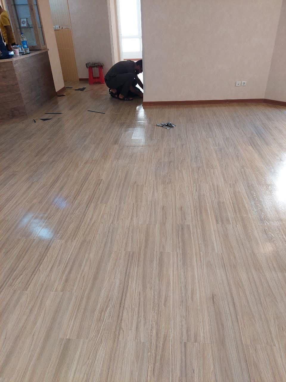 انواع کفپوش pvc تایل .رولی . پشت چسبدار|مصالح و تجهیزات ساختمان|شاهین‌شهر, سعدی شمالی|دیوار