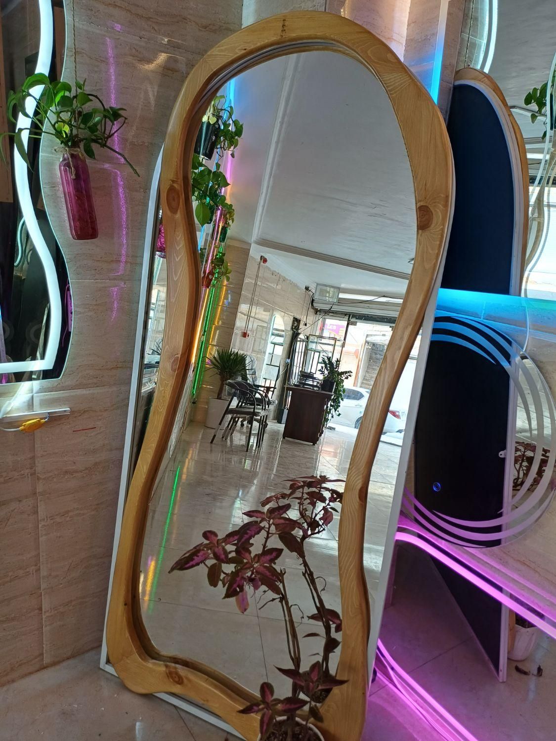 شیشه و آینه (بازارچه هشت بنگله  روبرو آژانس البرز|آینه|مسجد سلیمان, |دیوار