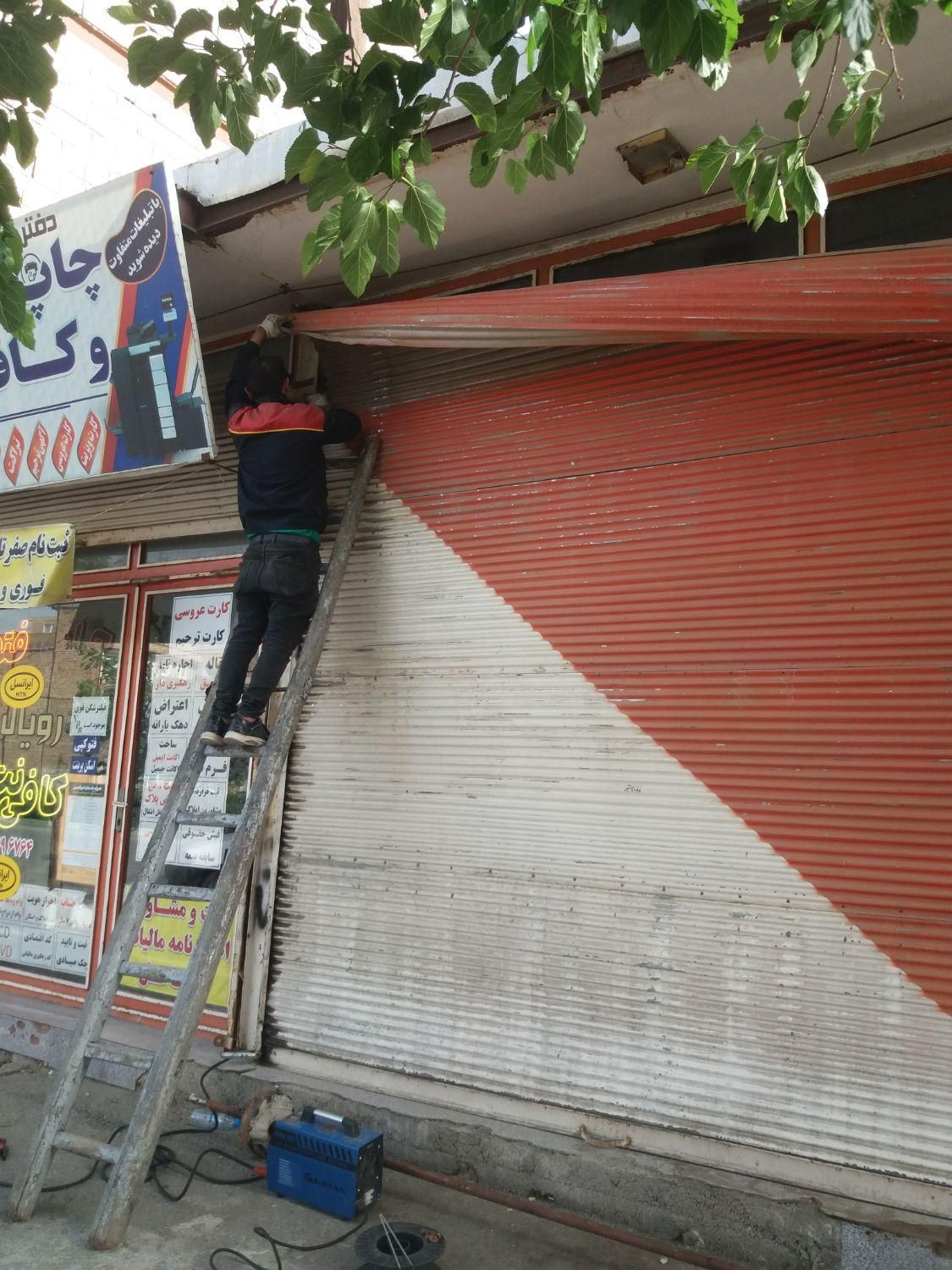 تعمیرات اورژانسی کرکره مغازه تعمیر فنر دراسرع|خدمات پیشه و مهارت|ارومیه, |دیوار