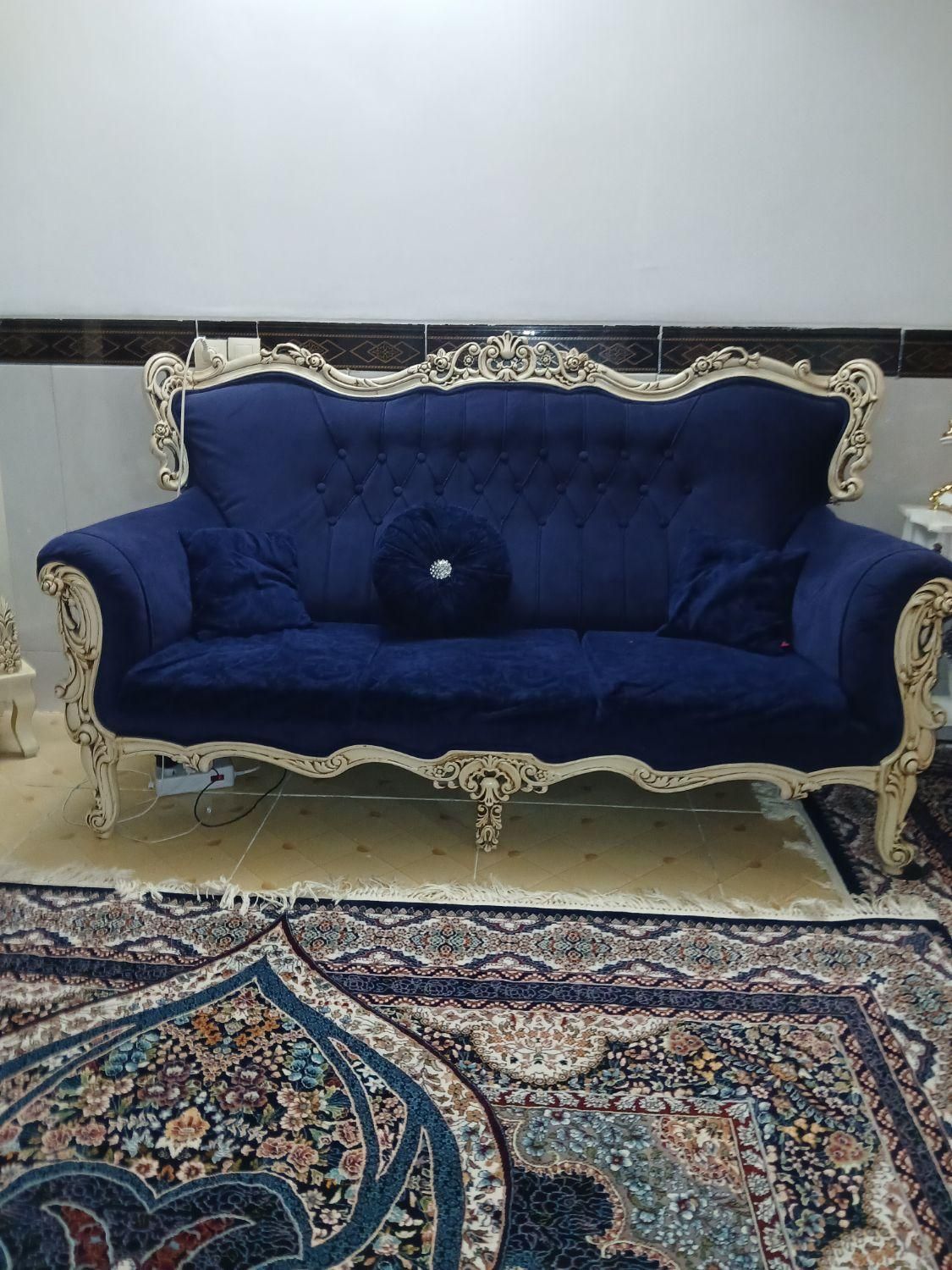 مبلمان ۷ نفره همراه میز عسلی و جلو مبلی|مبلمان خانگی و میز عسلی|رباط‌کریم, |دیوار