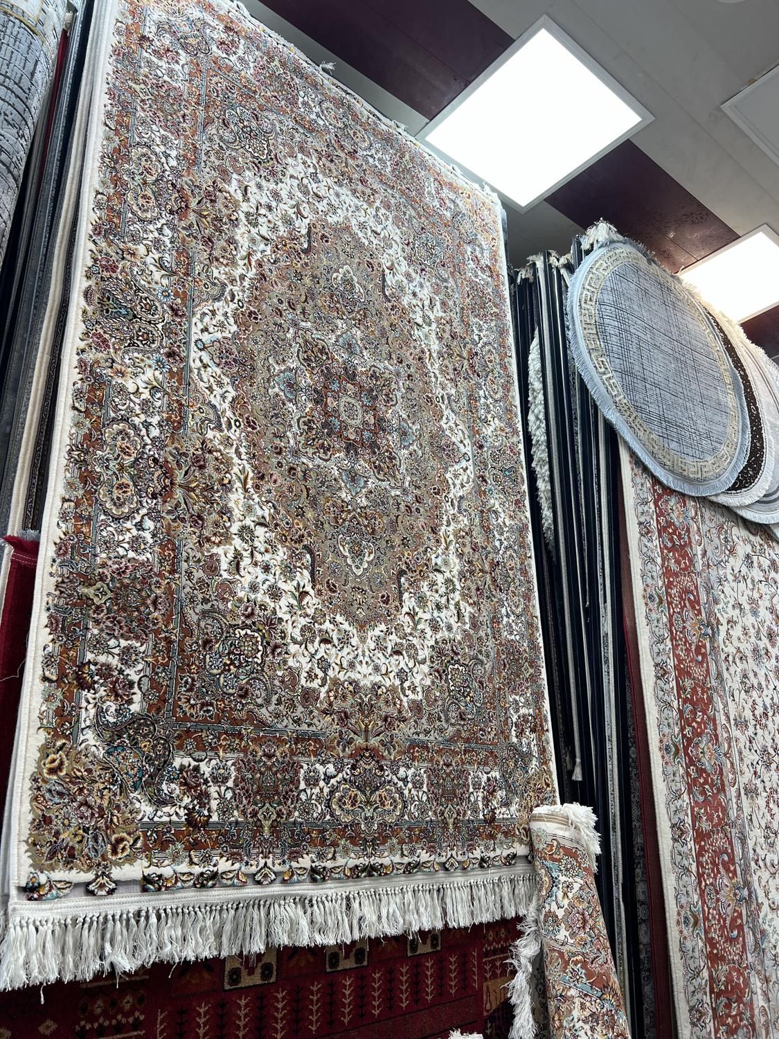 فرش سالاری کرم قالی تارا ( ست کامل فول موجود)|فرش|تبریز, |دیوار