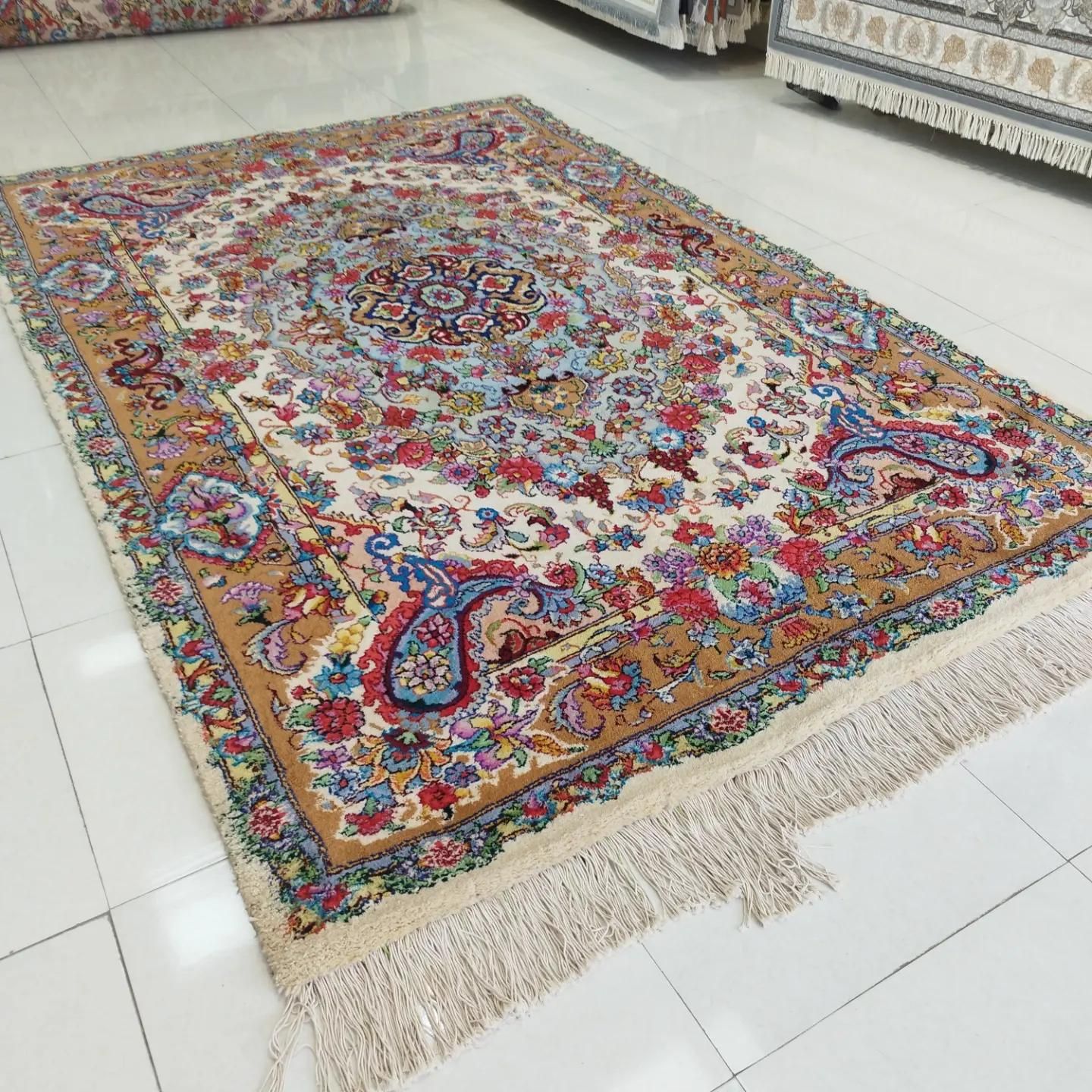فرش طرح سالاری|فرش|مشگین شهر, |دیوار