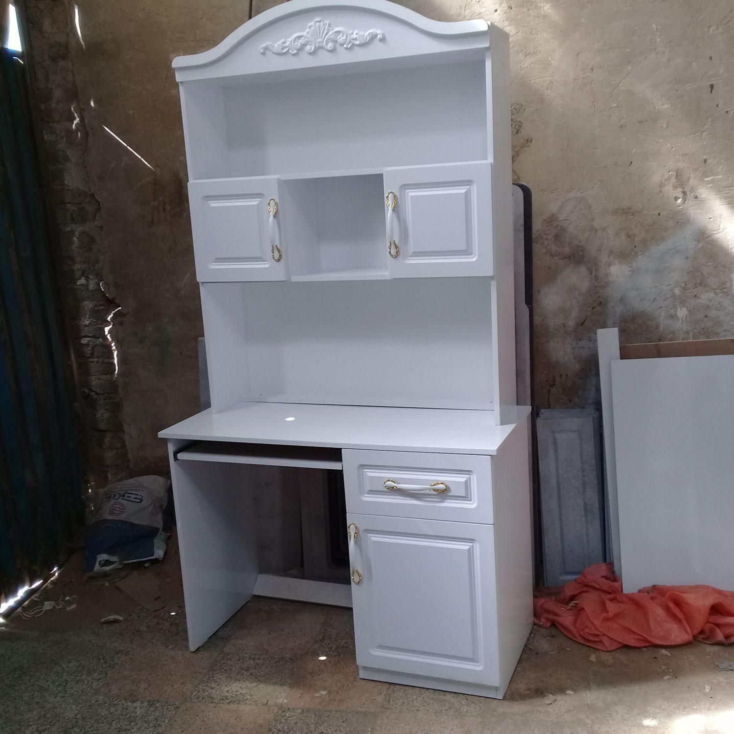 میز تحریر با کتابخانه ام دی اف وکیوم سفید|میز تحریر و کامپیوتر|تبریز, |دیوار