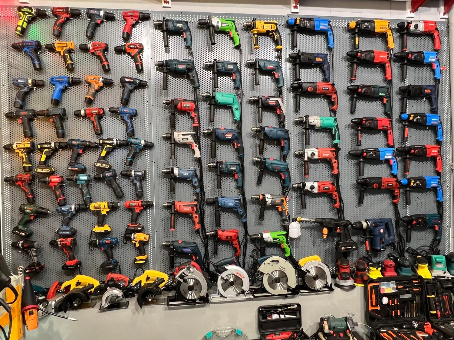 دلر دریل چکشی بتن کن هیلتی شارژی|ماشین‌آلات صنعتی|مشهد, هنرور|دیوار