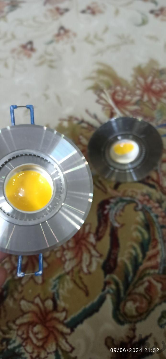 تعدادی لامپ هالوژن کامل (لامپ و پایه)سالم سالم|لامپ و چراغ|اصفهان, روشن‌دشت|دیوار