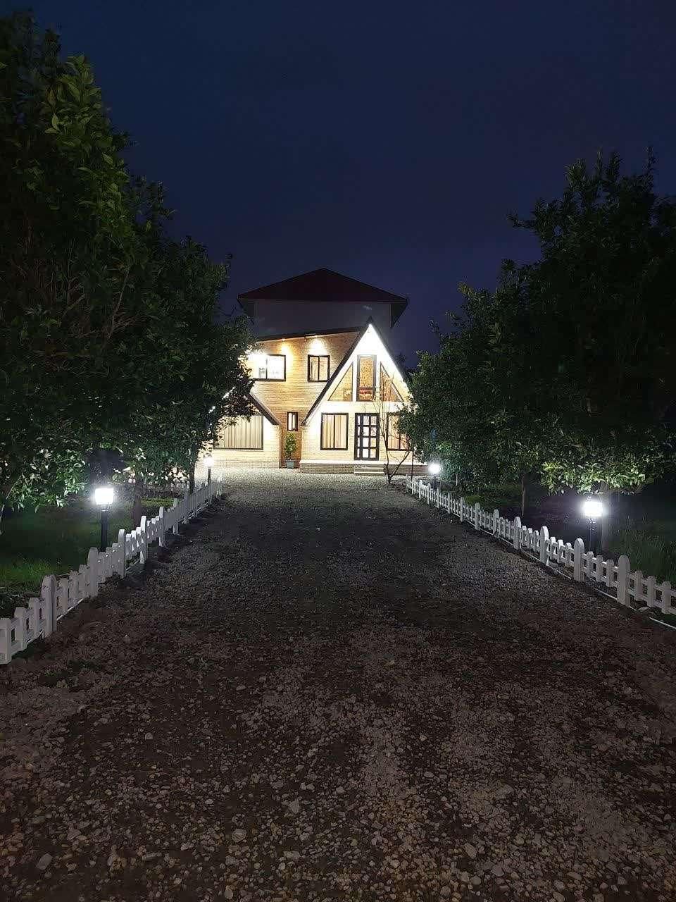 اجاره شبانه ویلاسوئیسی نوسازاستخردار|اجارهٔ کوتاهمدت ویلا و باغ|تنکابن, |دیوار