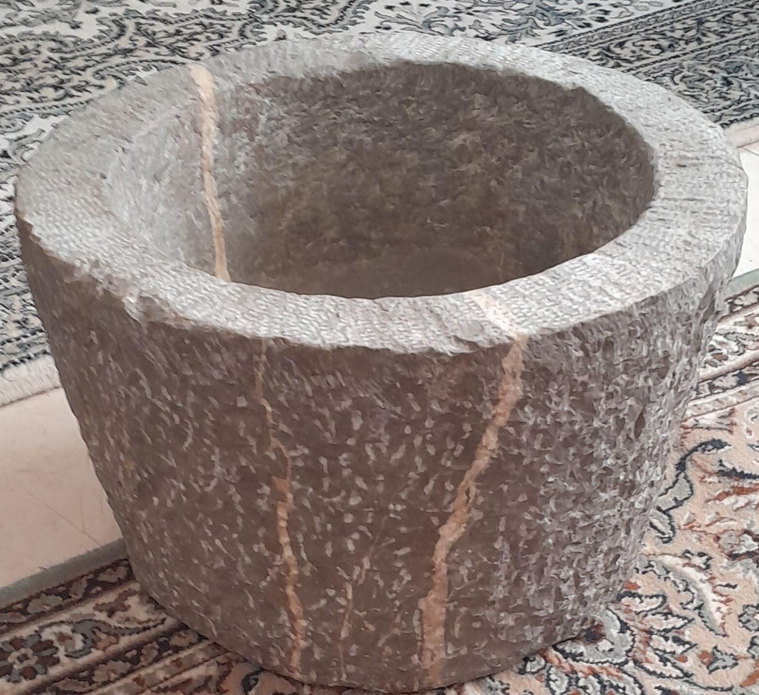 هاون قدیمی|صنایع دستی و سایر لوازم تزئینی|اصفهان, آبشار|دیوار