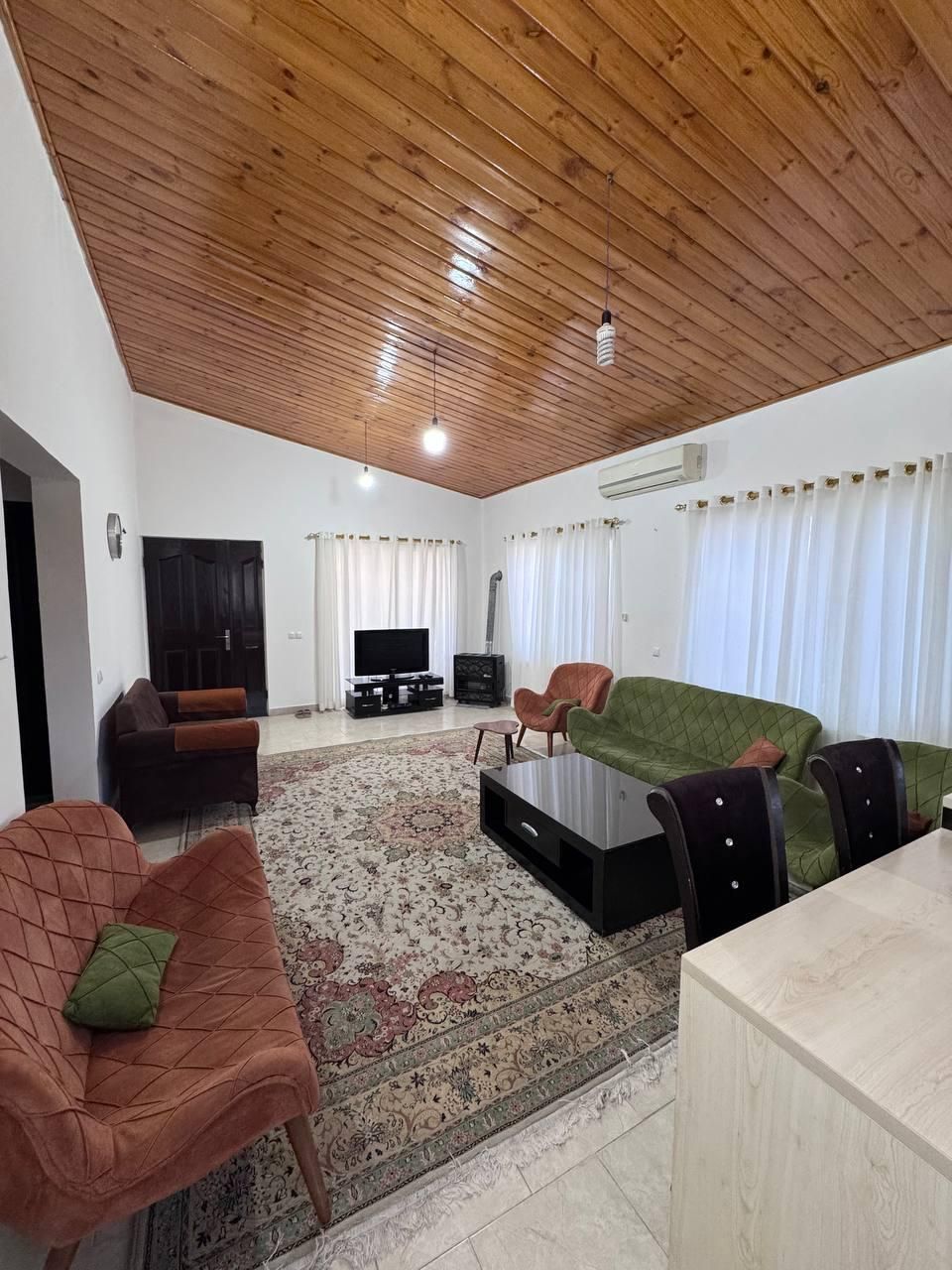 اجاره روزانه ویلا متل قو|اجارهٔ کوتاهمدت ویلا و باغ|سلمانشهر, |دیوار