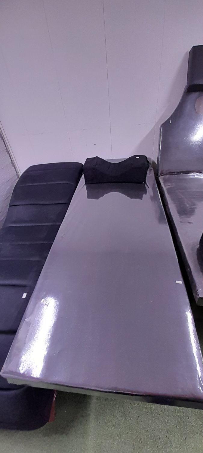 تخت ماساژ ، اپیلاسیون ، تتو ، مژه ، فشیال و چمدانی|آرایشگاه و سالن‌های زیبایی|بندرعباس, |دیوار