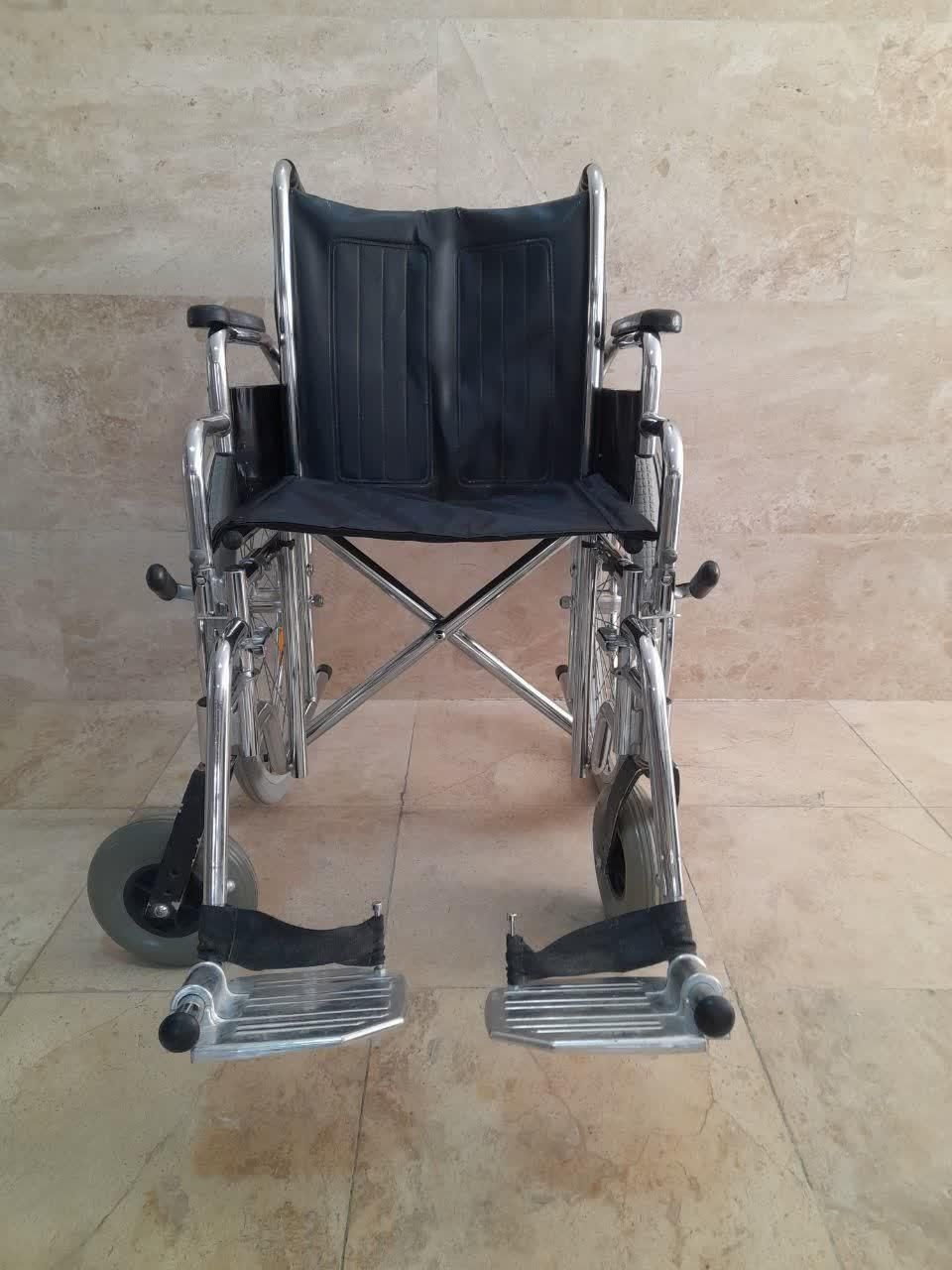تشک طبی اصل تایوان سایز بزرگ دست دوم تمیز ویلچر|تشک تختخواب|شاهین‌شهر, چمران|دیوار