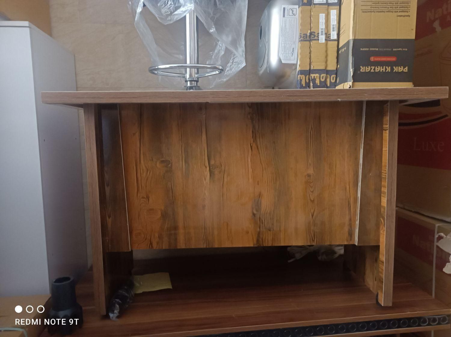 میز اداری و کامپیوتر|مبلمان اداری|دزفول, |دیوار