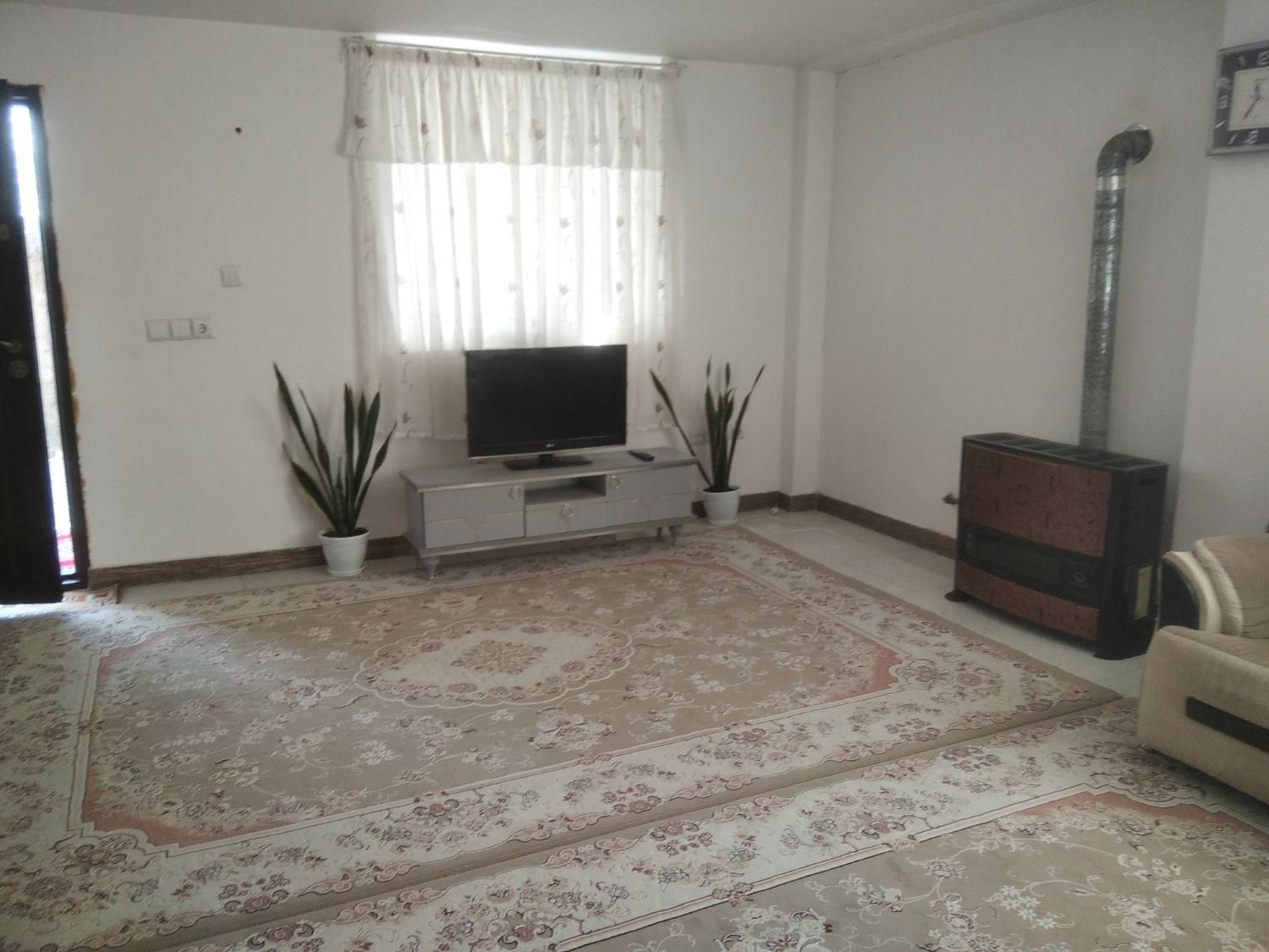 اجاره سویت شیک وتمیز|اجارهٔ کوتاه‌مدت آپارتمان و سوئیت|لاهیجان, لیالستان|دیوار