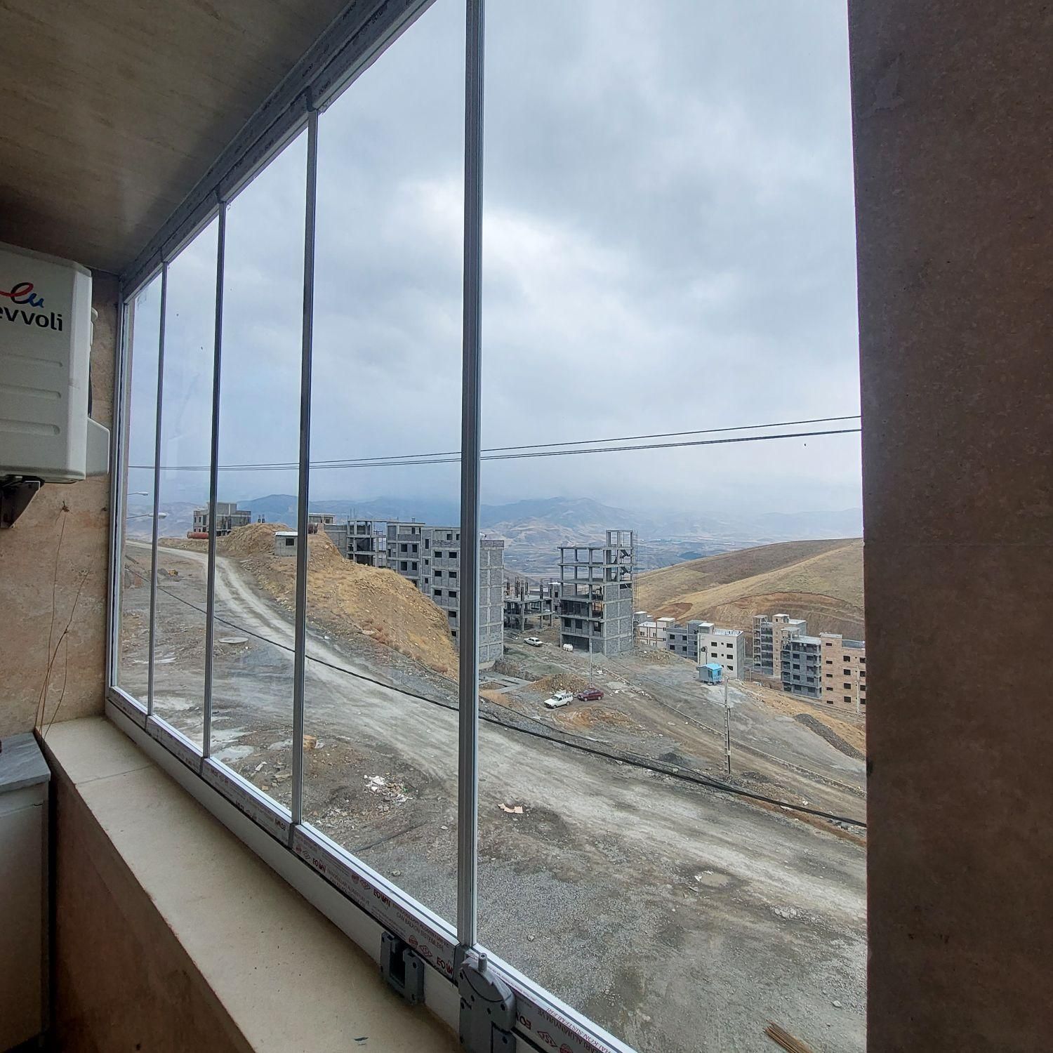 شیشه بالکنی(آکاردئونی) و اسالیدینگ|مصالح و تجهیزات ساختمان|سنندج, |دیوار