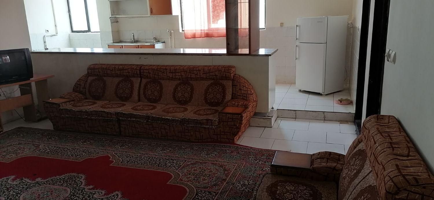 آپارتمان مبله با پارکینگ مرکز شهر|اجارهٔ کوتاه‌مدت آپارتمان و سوئیت|کرمان, |دیوار
