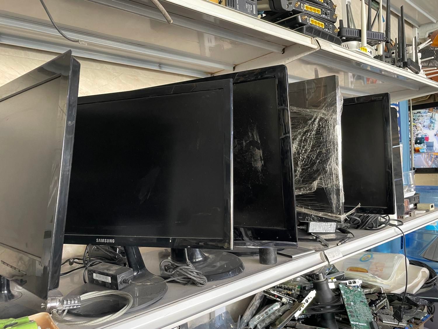 انواع مانیتور LCD و LED|قطعات و لوازم جانبی رایانه|تهران, شهرک شریعتی|دیوار