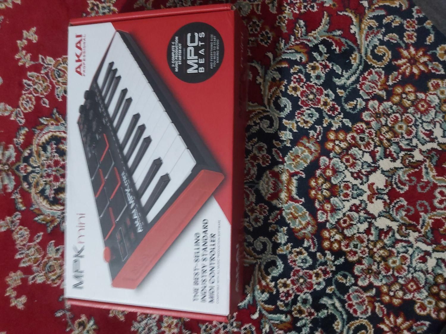 میدی کنترلر برند Akai mpk mini 3|پیانو، کیبورد، آکاردئون|لاهیجان, فیاض|دیوار