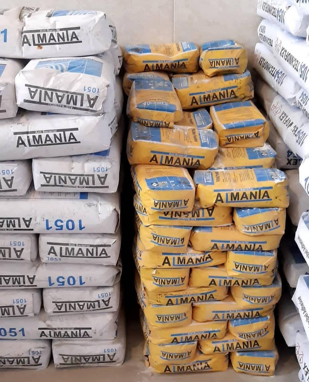 فروش انواع چسب و پودر بندکشی آجر و کاشی|عمده‌فروشی|ری, سیزده آبان|دیوار