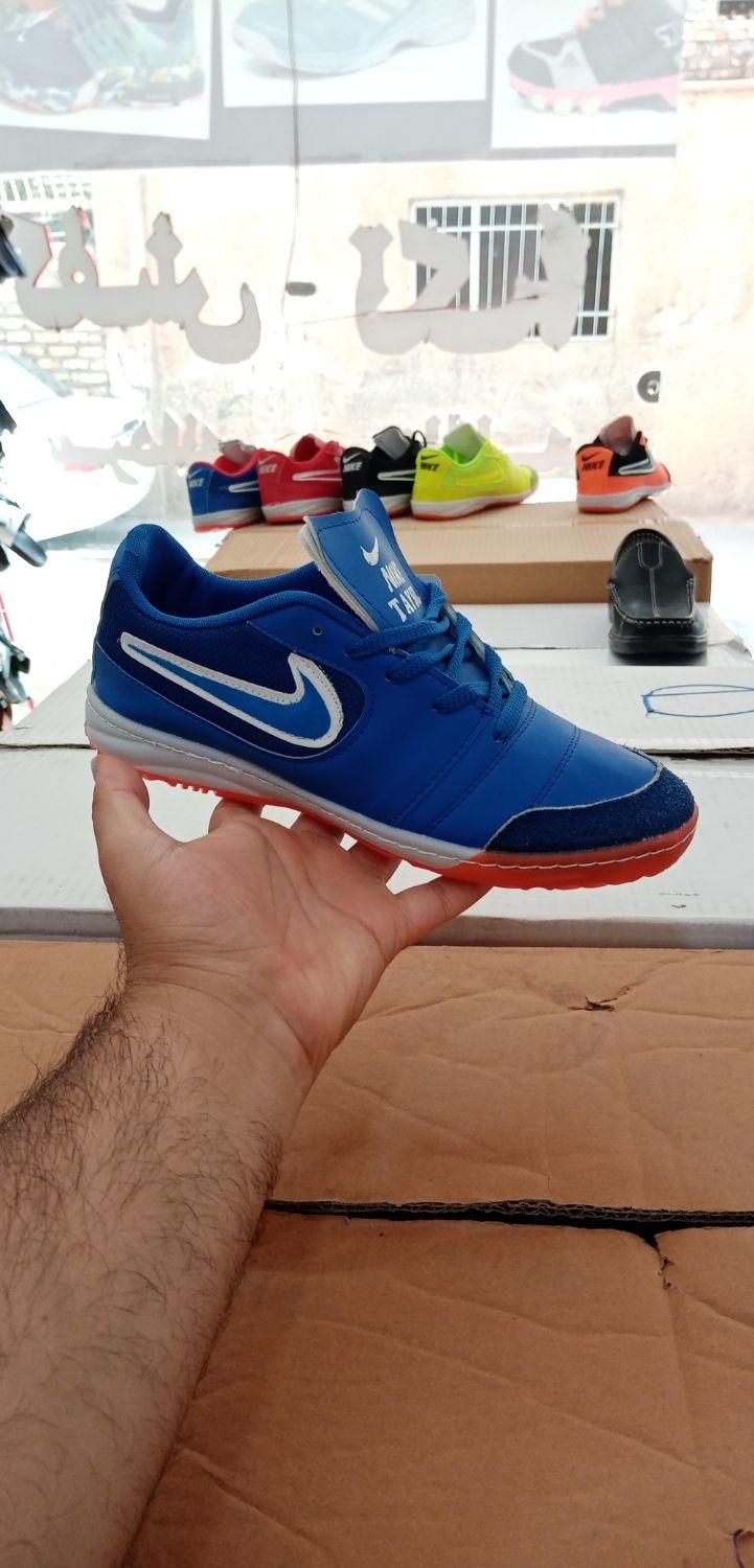 کتونی کفش سالنی فوتبالی فوتسالی نایک|کیف، کفش، کمربند|قم, نیروگاه|دیوار