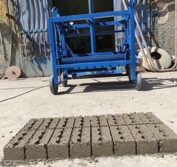 دستگاه آجرزنی بلوک زن دستگاه آجرسیمانی بلوک زنی|ماشین‌آلات صنعتی|مشهد, توس (بلوار توس)|دیوار