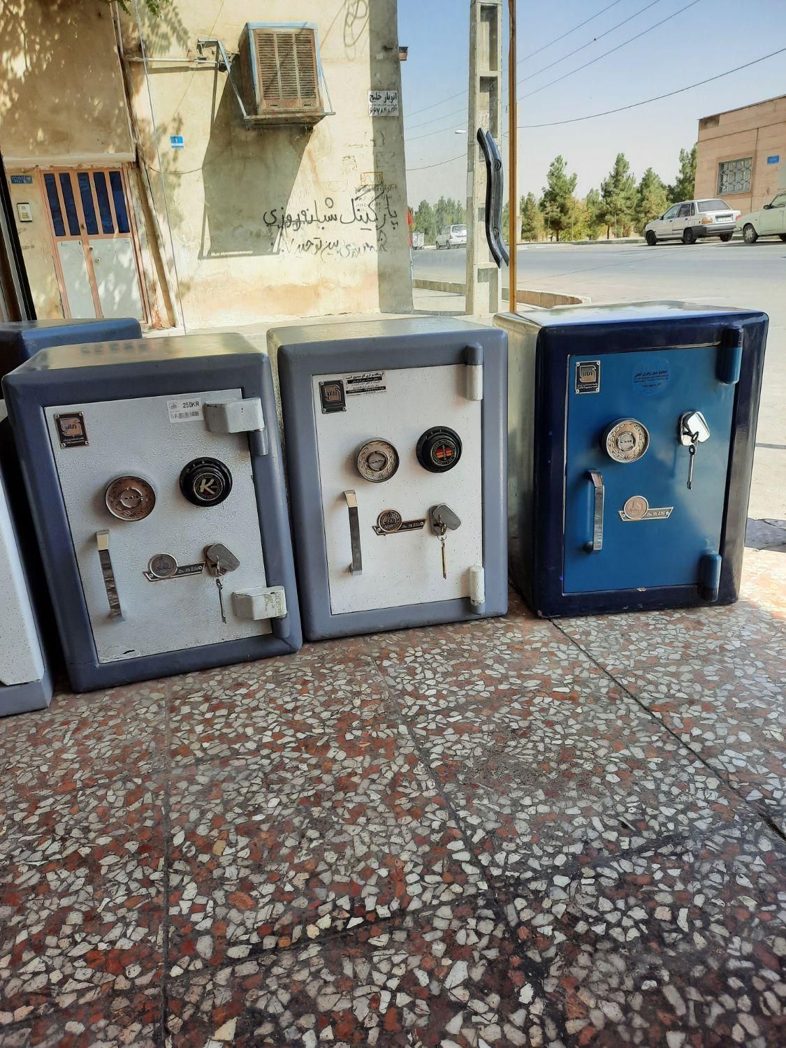 گاوصندوق برگه A4 خور گاو صندوق برند|ابزارآلات|تهران, خلیج فارس|دیوار