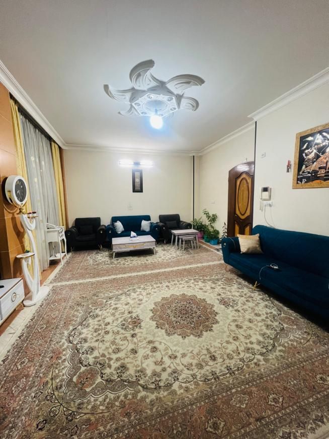 آپارتمان همکف حیاط دار 3 واحده گل بازار|اجارهٔ آپارتمان|شاهین‌شهر, خانه کارگر|دیوار