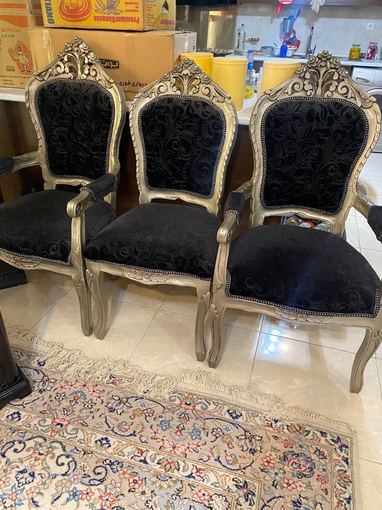 تعمیرات مبلمان تعویض پارچه بازدید درمنزل با حمل|خدمات پیشه و مهارت|شیراز, هفت تنان|دیوار