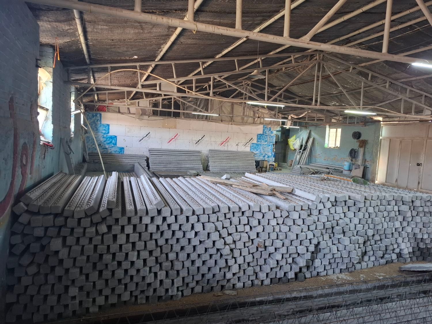 پایه فنس و پایه میم (انگور )پایه بتنی|عمدهفروشی|بجنورد, |دیوار