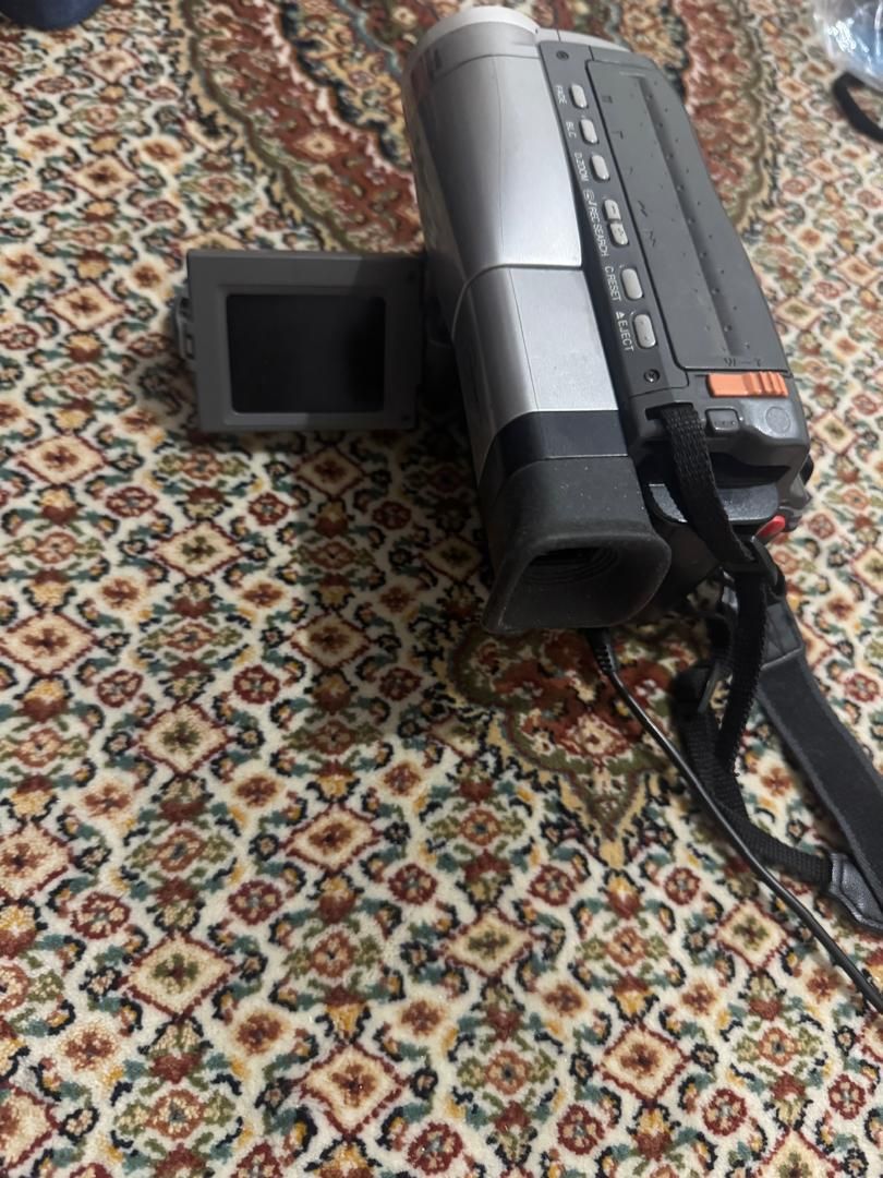 دوربین قدیمی canon سالم|دوربین عکاسی و فیلم‌برداری|تهران, قیام|دیوار