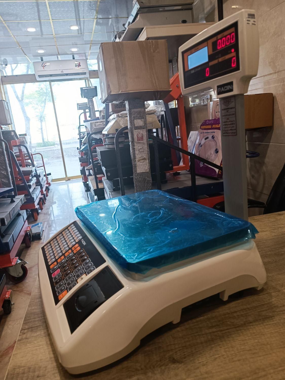 ترازو رادین ۶۷۰۰پلاسkg ۴۰قابلیت اتصال به کارتخوان|فروشگاه و مغازه|پاکدشت, |دیوار