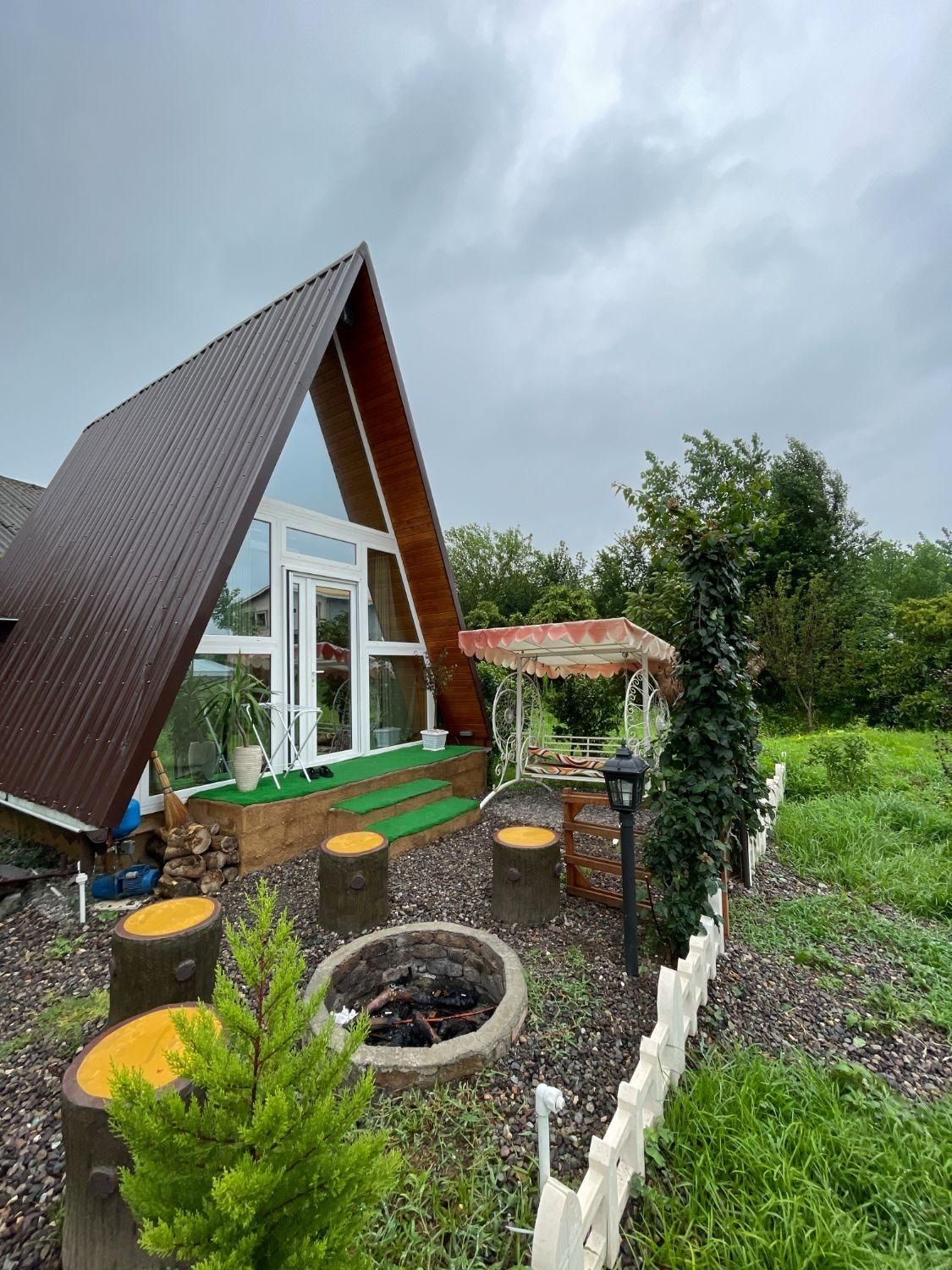 کلبه سوئیسی ساحلی یک خوابه|اجارهٔ کوتاه‌مدت ویلا و باغ|رودسر, |دیوار