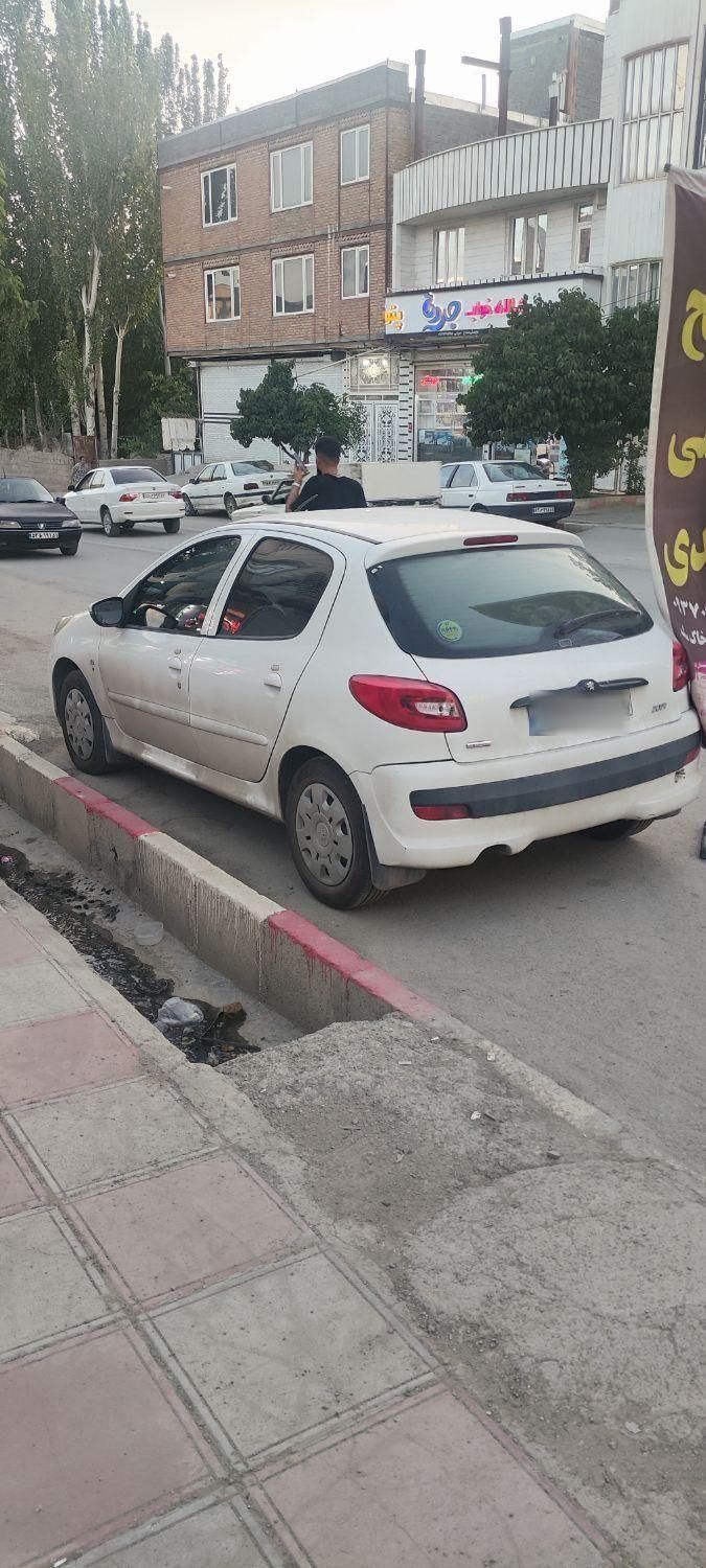207i مدل 1402|خودرو سواری و وانت|سنندج, |دیوار