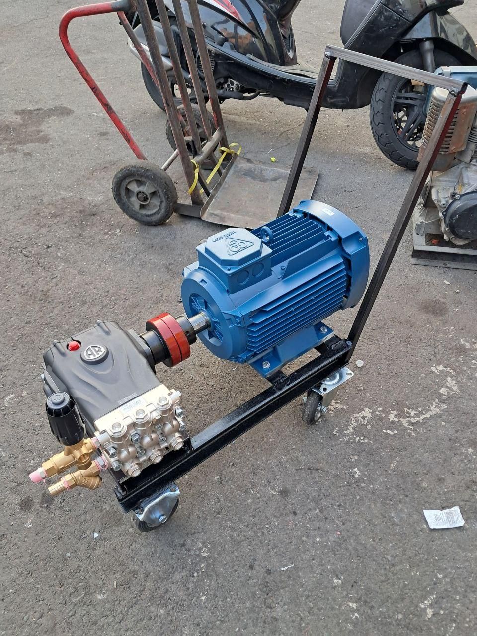 جارو برقی سه موتور آب و خاک|ماشینآلات صنعتی|سنندج, |دیوار