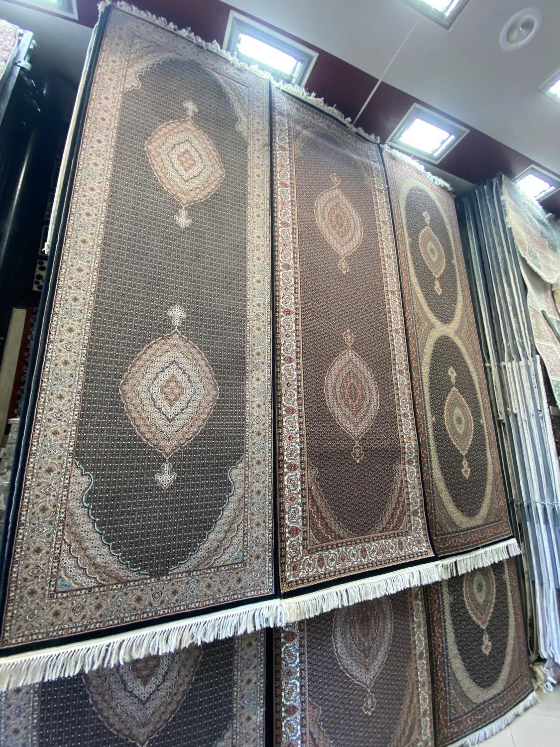 فرش 3*1 ۱۲۰۰ شانه ( نقد و اقساط )|فرش|تبریز, |دیوار