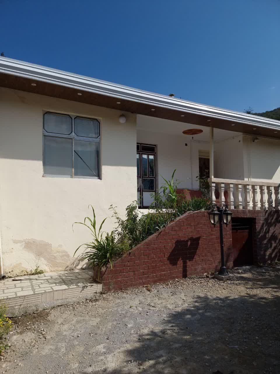 ویلا با ۵۰۰متر زمین حدودا و ۱۳۰متر بنا|فروش خانه و ویلا|پل سفید, |دیوار