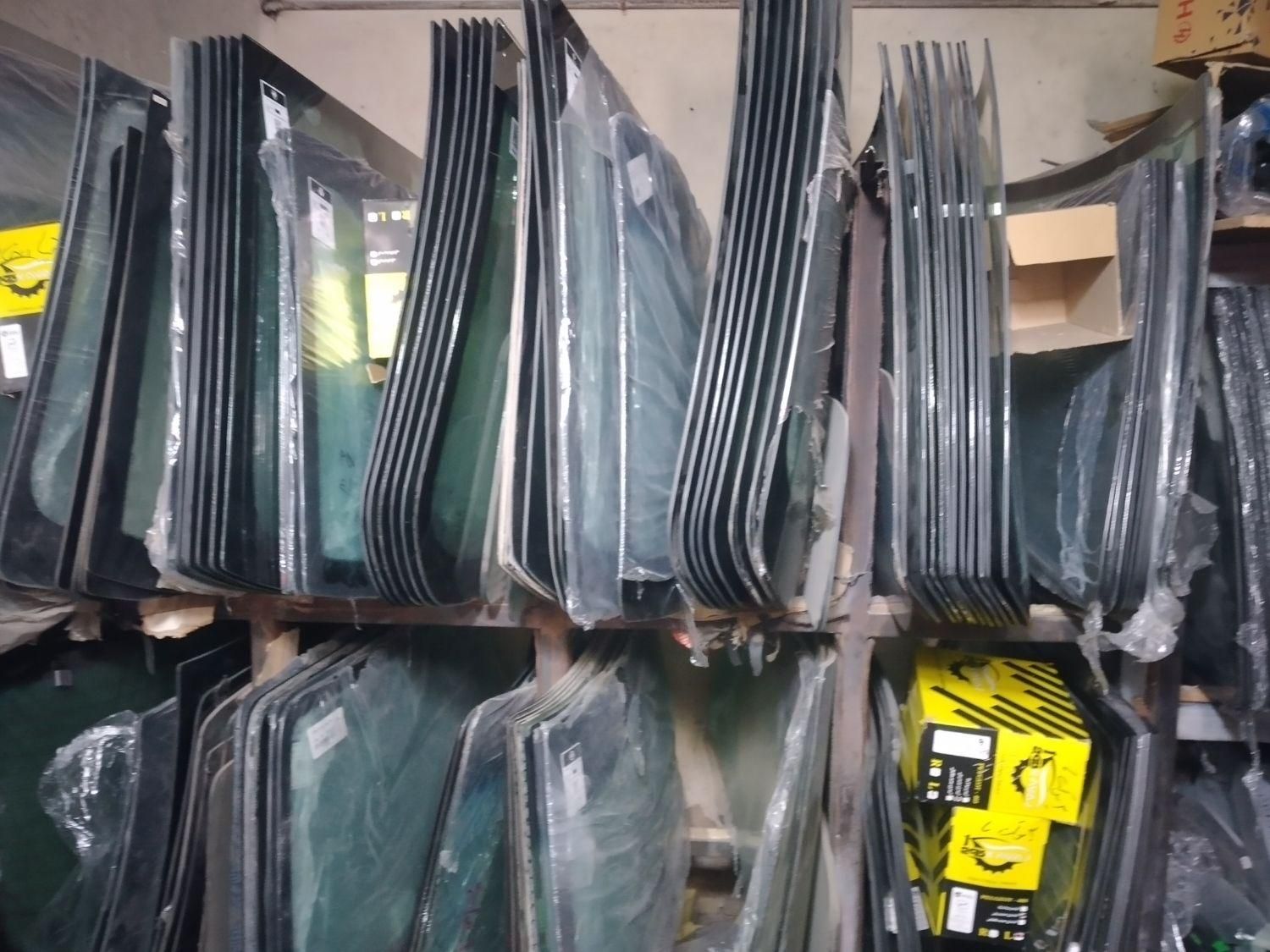 بورس.شیشه.اتومبیل.قاسم|خدمات موتور و ماشین|مشهد, عبادی|دیوار