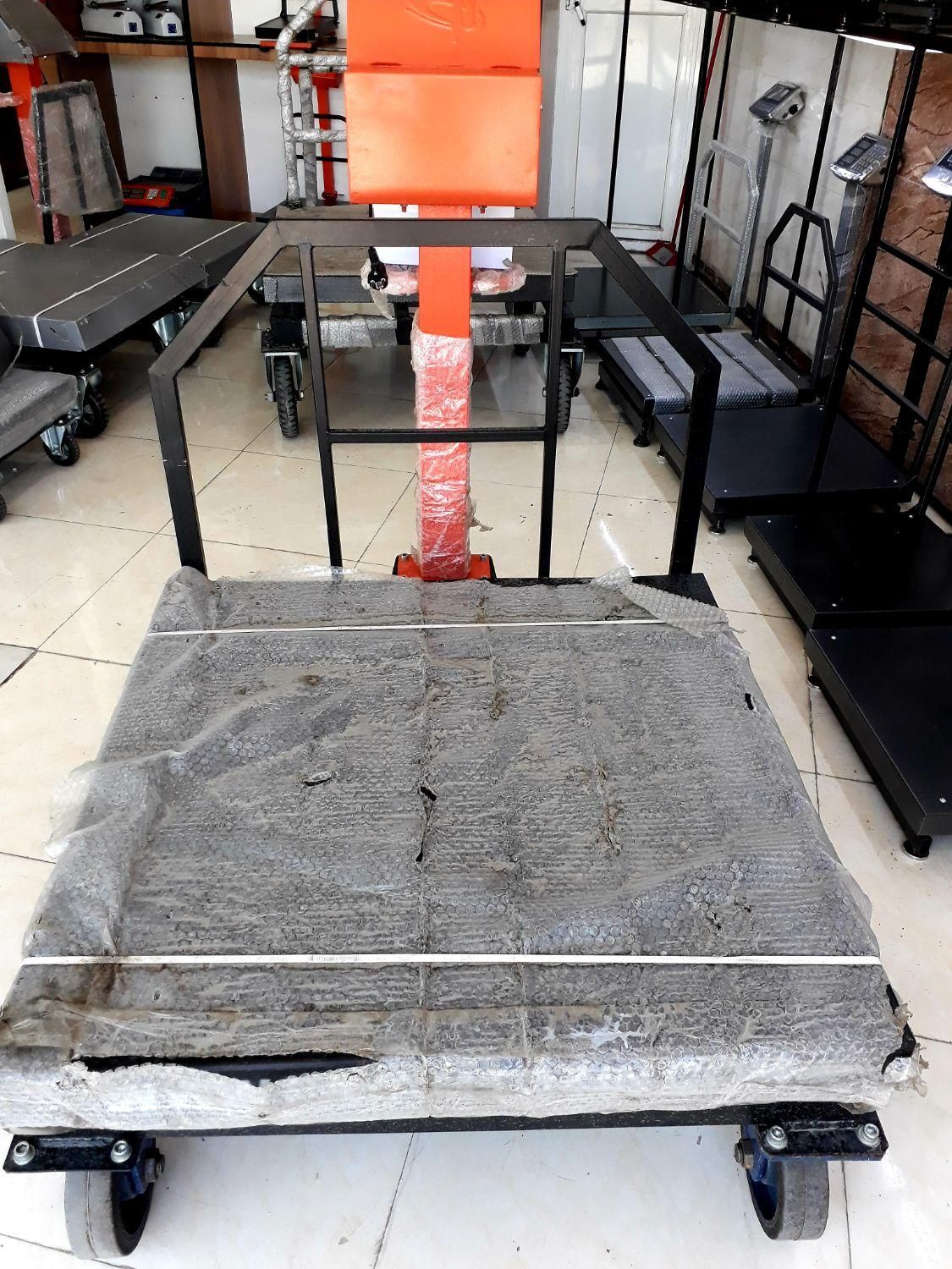 ترازو باسکول سنگین ۵۰۰ و ۷۰۰ کیلو|فروشگاه و مغازه|شهریار, شهریار|دیوار